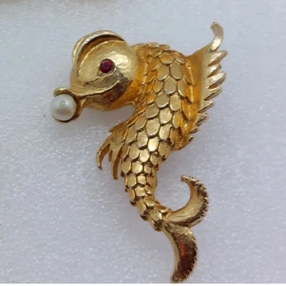 Lucky Gold Koi Fish Brooch Pearl Ruby Rhinestone Crystal Whimsical Fengshui Chi - Picture 3 of 9